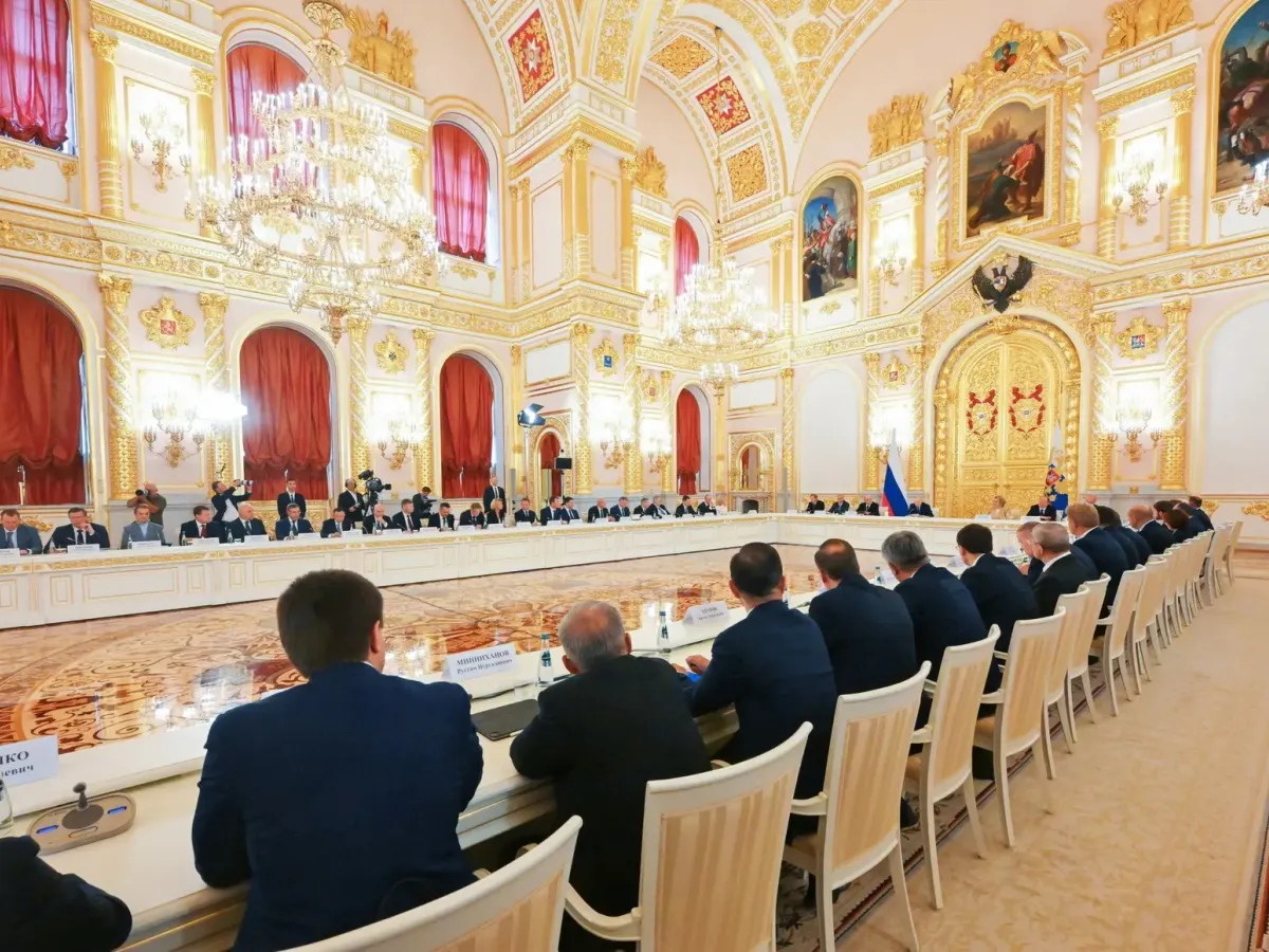 Путин обсудил экономическое развитие и социальную политику