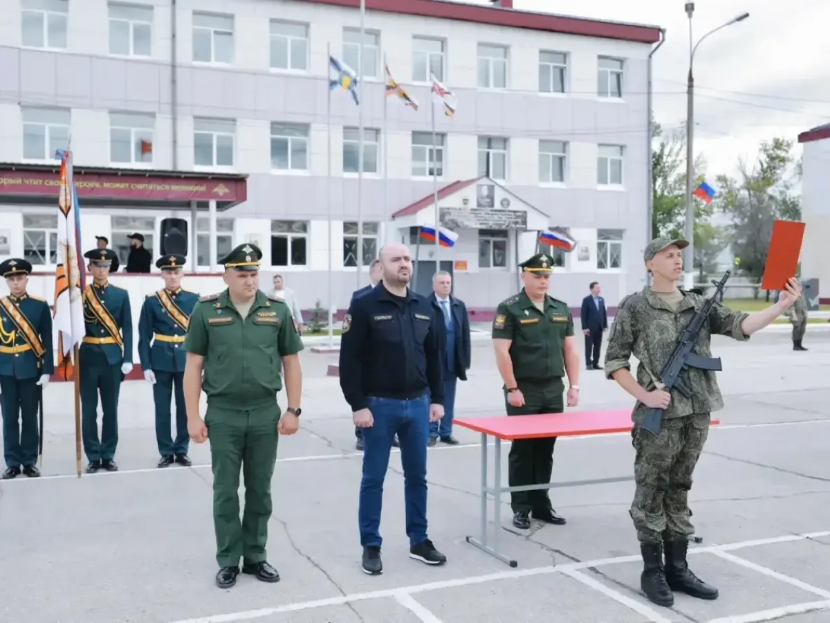Новобранцы приняли присягу в первом региональном подразделении Минобороны